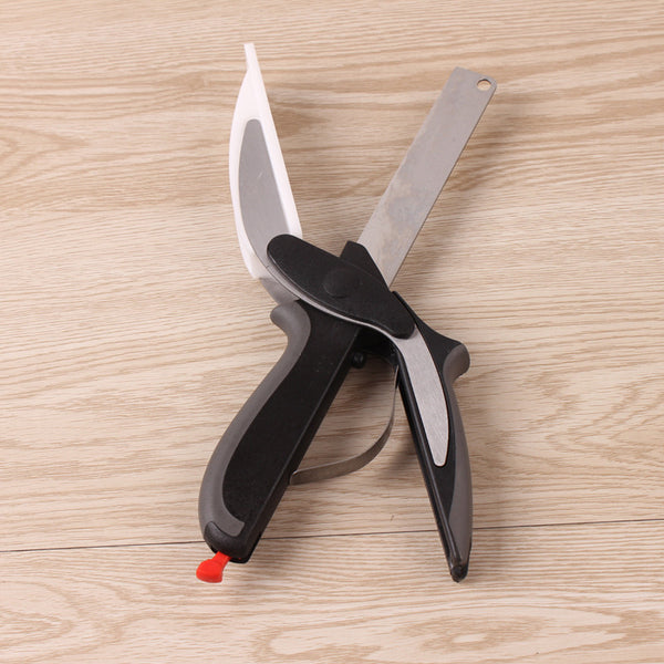 The Sassy Scissors